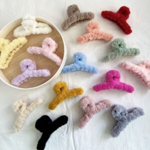 Fluffy Faux Fur Large Hair Claw Clip - Buy Aesthetic Hair Accessories