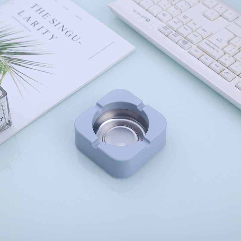 Customizable Tinplate Portable Metal Ashtray - Image 4